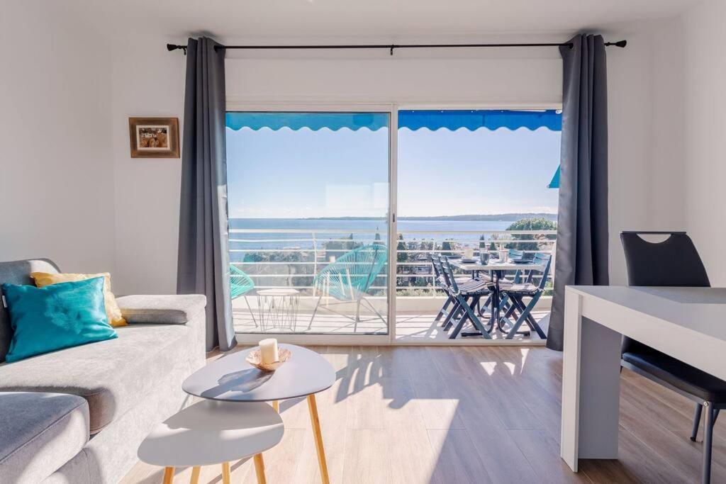 Apartment With Panoramic Sea View, Walk To The Beach - Marechal Juin By Halldis Cannes Exteriör bild